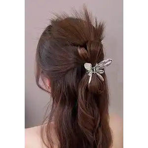 Kahverengi Dağınık Topuz Efektli Saç Eklentisi Kelebek Figürlü Mandal Toka