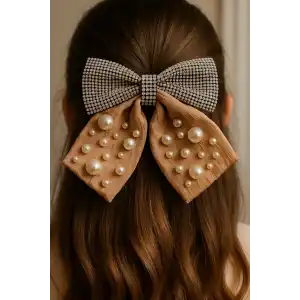 Kahverengi Kurdele Figürlü İnci Ve Taş Detaylı Otomat Toka