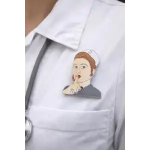 Karışık Renk Hemşire Figürlü Broş
