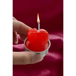 Kırmızı Renk Kalp Figürlü I Love U Yazı Detaylı  Mum