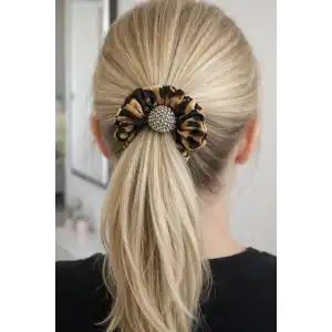 Koyu Kahverengi Leopar Detaylı Taşlı Lastik Toka