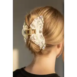 Krem Renk Kurdele Figürlü Mandal Toka