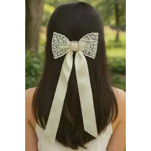 Krem Renk Kurdele Figürlü Taş Detaylı Otomat Toka