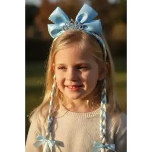 Mavi Renk Kurdele Figürlü Örgü Detaylı Çocuk Taç