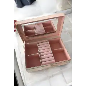 Pembe Renk Ayna Detaylı Takı Organizeri