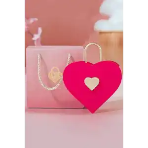 Pembe Renk Kalp Figürlü Karton Çanta Hediyeli Hediye Kutusu
