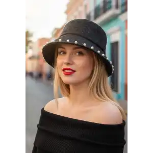 Siyah Renk İnci Detaylı Kot Tasarım Şapka