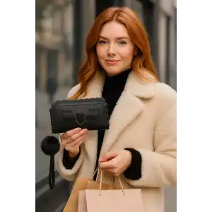 Siyah Renk Kalp Figürlü Ponpon Detaylı Kadın Deri Cüzdan