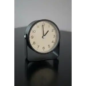 Siyah Renk Mini Dekoratif Alarmlı Yuvarlak Masa Saati