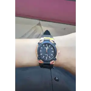 Siyah Renk Silikon Kordonlu Kadın Saat