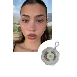 Siyah Renk Taş Detaylı Takma Kirpik 005