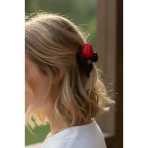 Siyah Ve Kırmızı Renk Lale Figürlü Mandal Toka