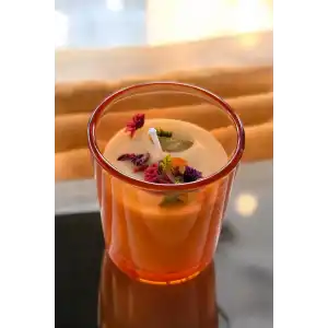 Turuncu Renk Kuru Çiçek Detaylı Mum