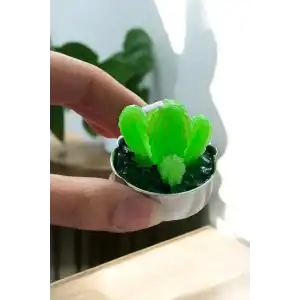 Yeşil Renk Kaktüs Figürlü Mum