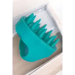 Yeşil Renk Silikon Dişli Saç Derisi Masaj Fırçası