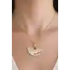 Altın Renk Beyaz Yelpaze Figürlü Çelik Kolye