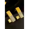 Altın Renk Taş Detaylı Küpe (Çift)