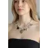 Gümüş Ve Altın Renk Charmlı Tasarım Kolye