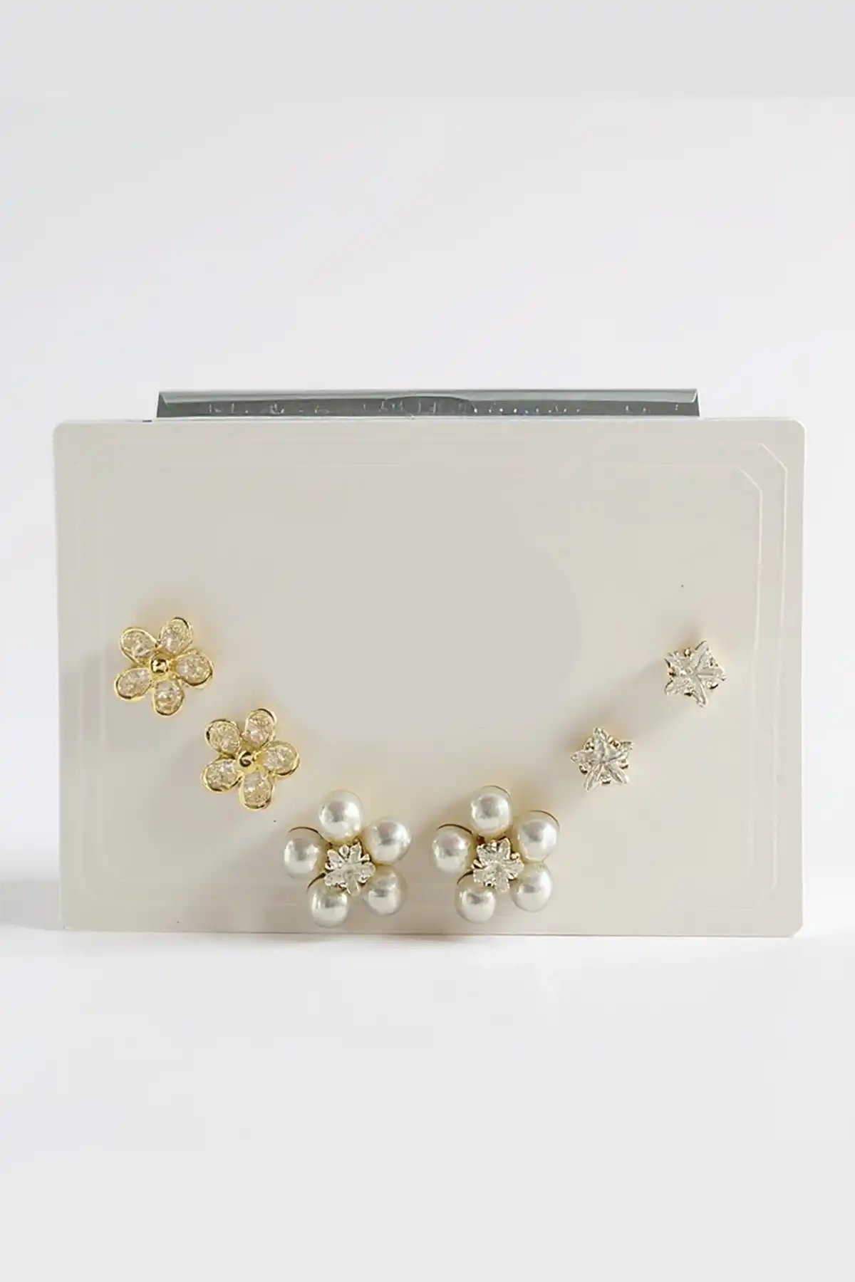 6lı Altın Renk Çiçek Figürlü Taş Detaylı Küpe Set