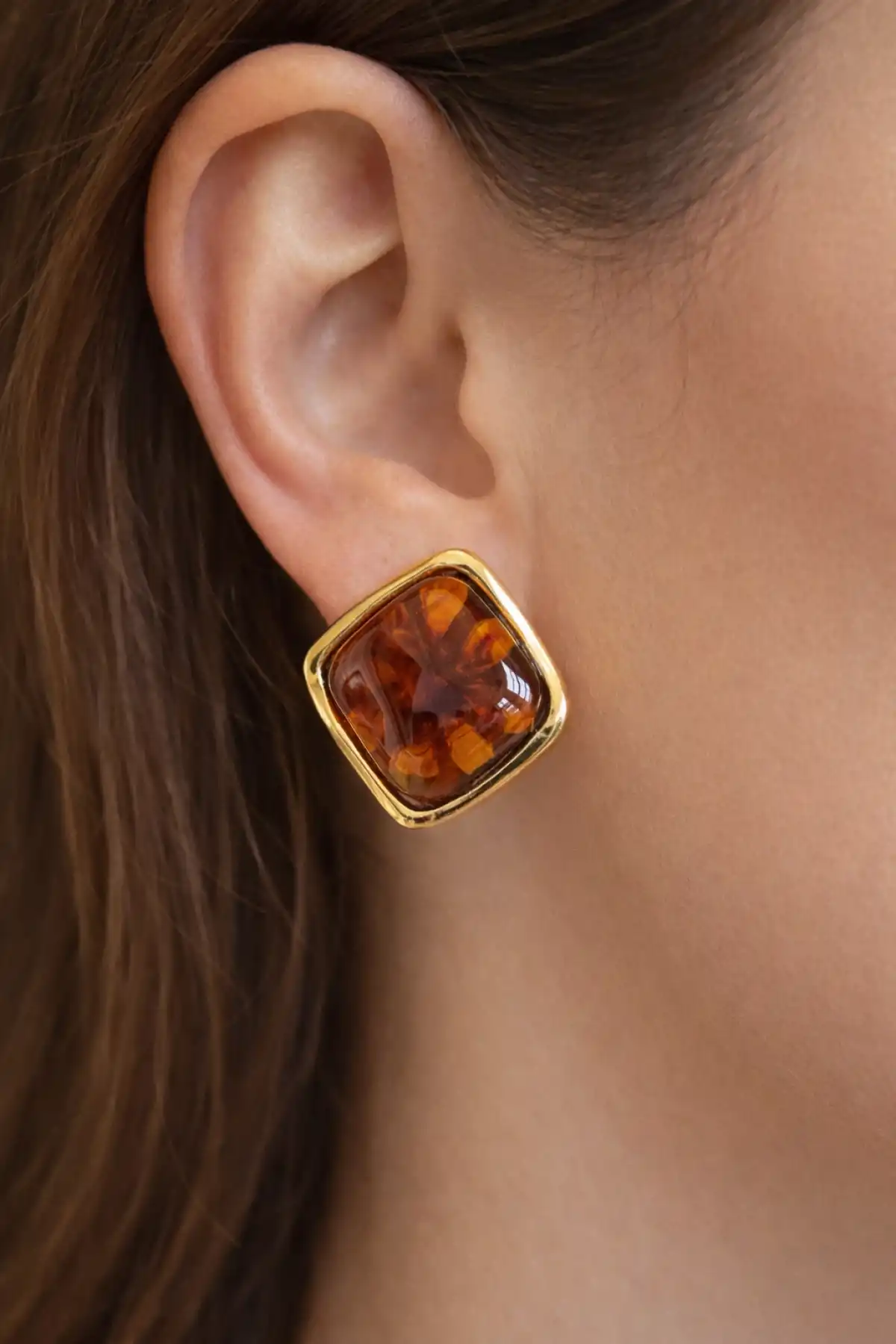 Altın Renk Kahverengi Taş Detaylı Küpe (Çift)