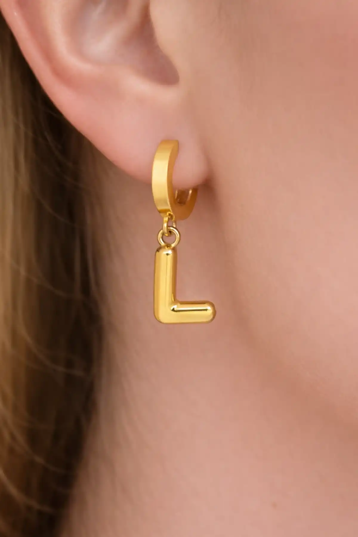 Altın Renk L Harf Çelik Küpe (Çift)