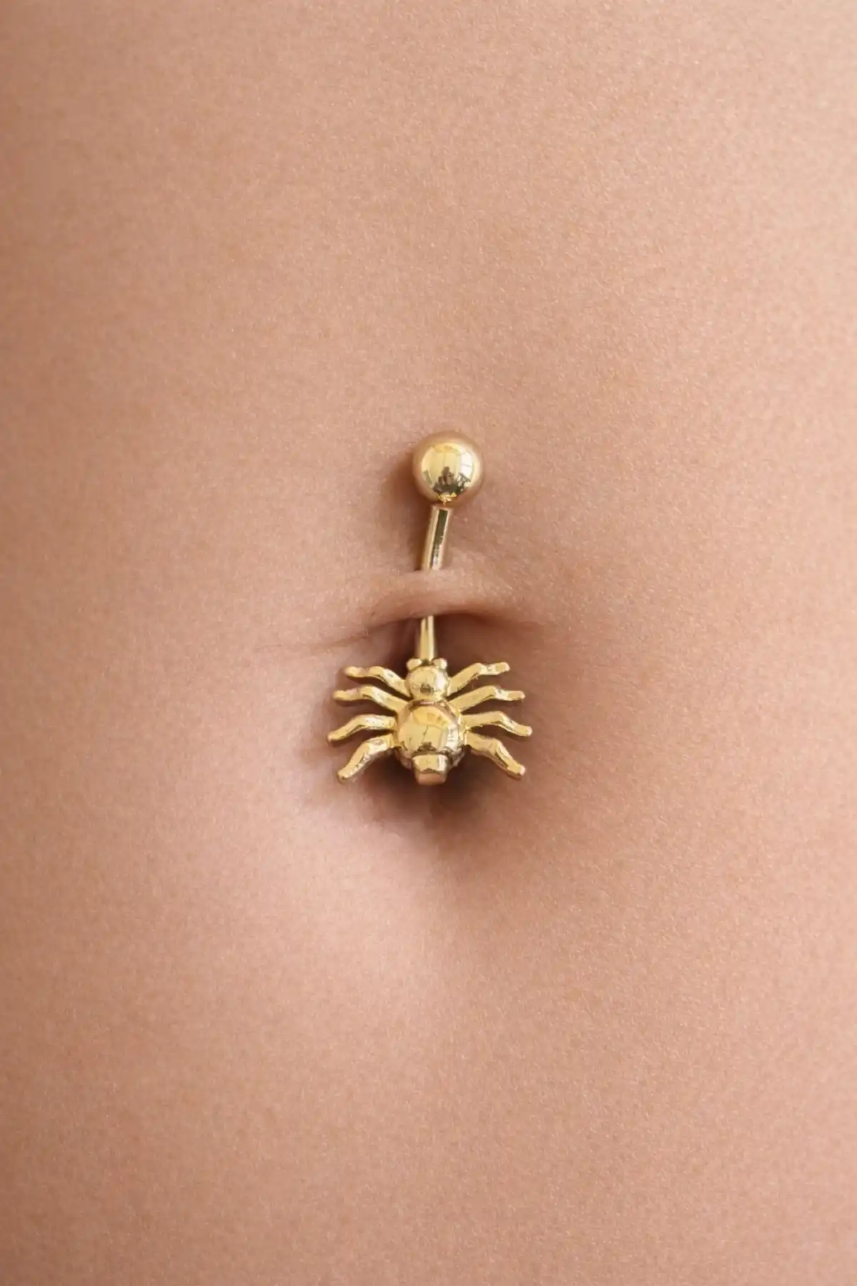 Altın Renk Örümcek Figürlü Cerrahi Çelik Göbek Piercing
