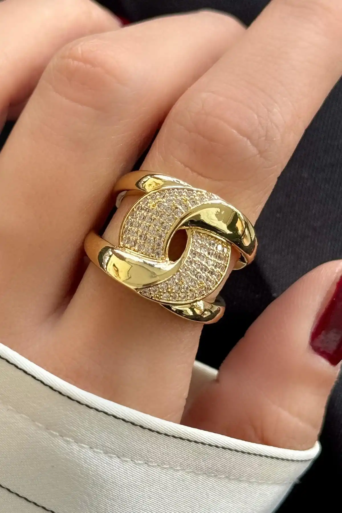 Altın Renk Taş Detaylı Ayarlanabilir Çelik Yüzük