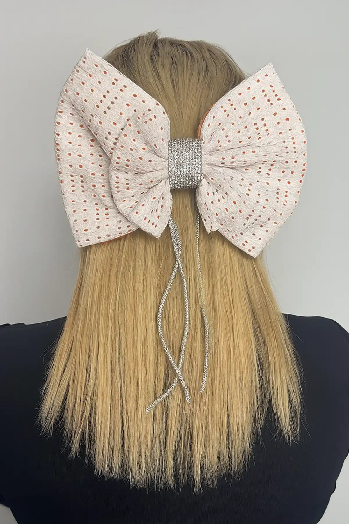 Beyaz Ve Turuncu Renk Kurdele Figürlü Taş Detaylı  Otomat Toka