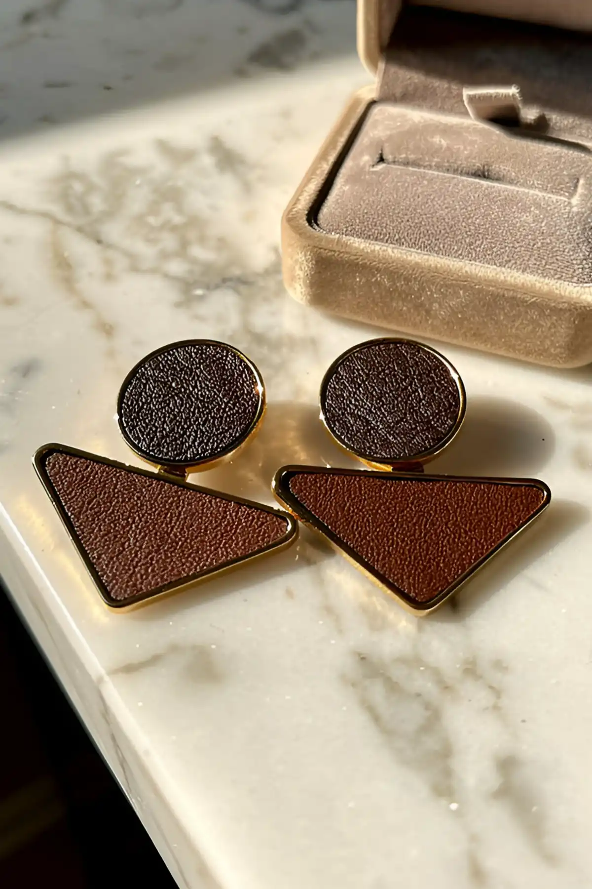 Kahverengi Ve Siyah Renk Sallantılı Küpe (Çift)