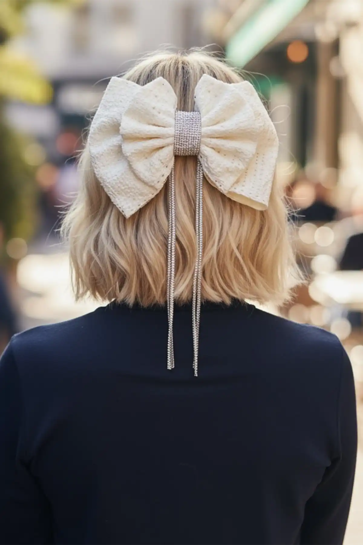 Krem Renk Kurdele Figürlü Taş Detaylı Otomat Toka