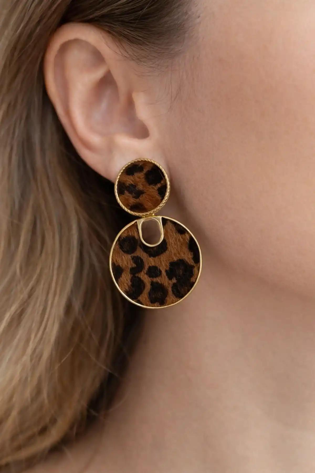 Leopar Figürlü Sallantılı Küpe (Çift)