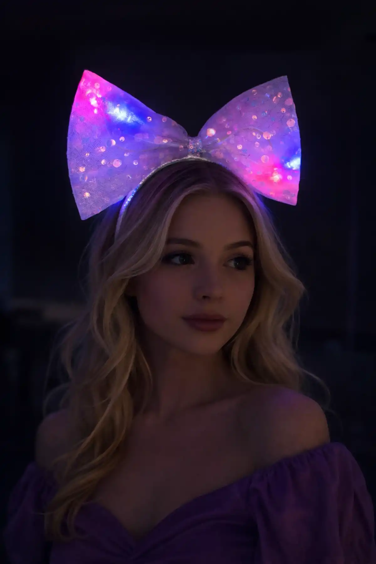 Lila Renk Pullu Kurdele Figürlü Işıklı Taç