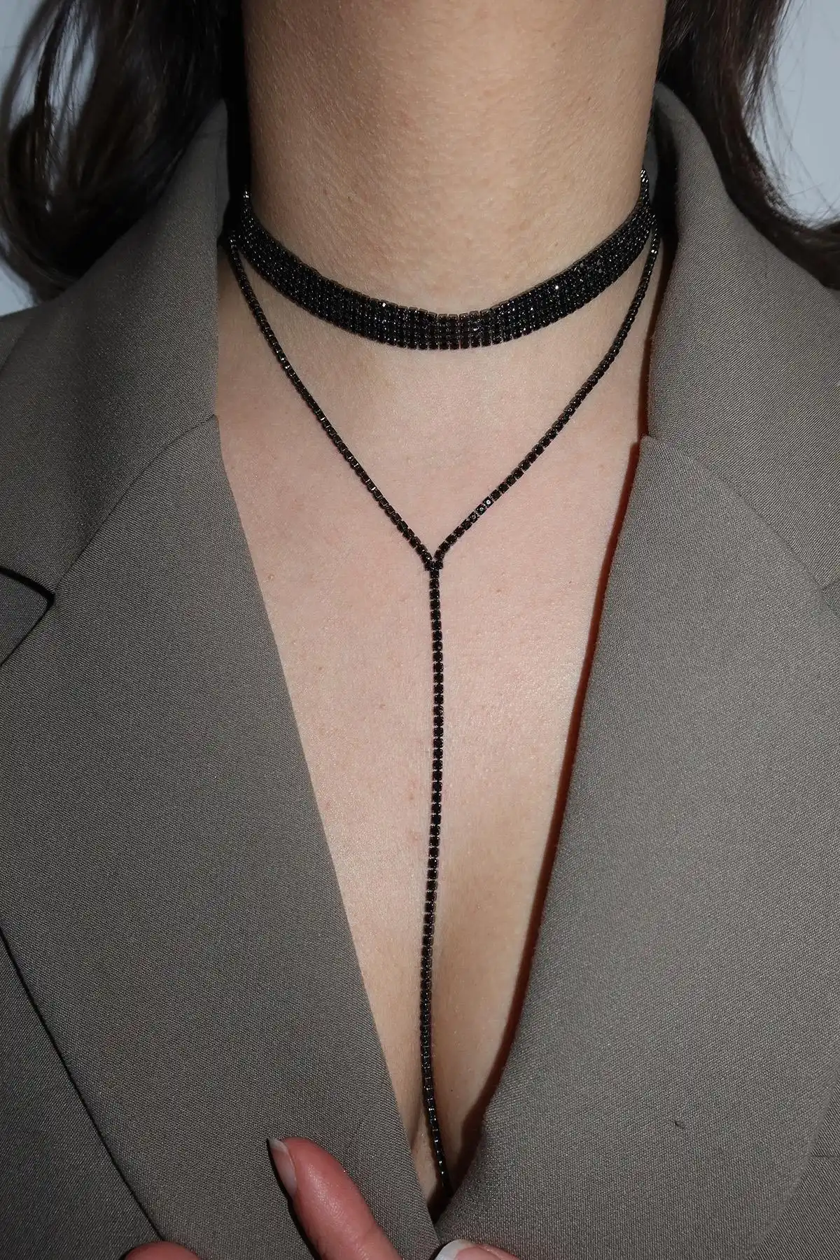 Siyah Renk Beş Sıra Taş Detaylı Choker Kolye/ Vücut Aksesuarı