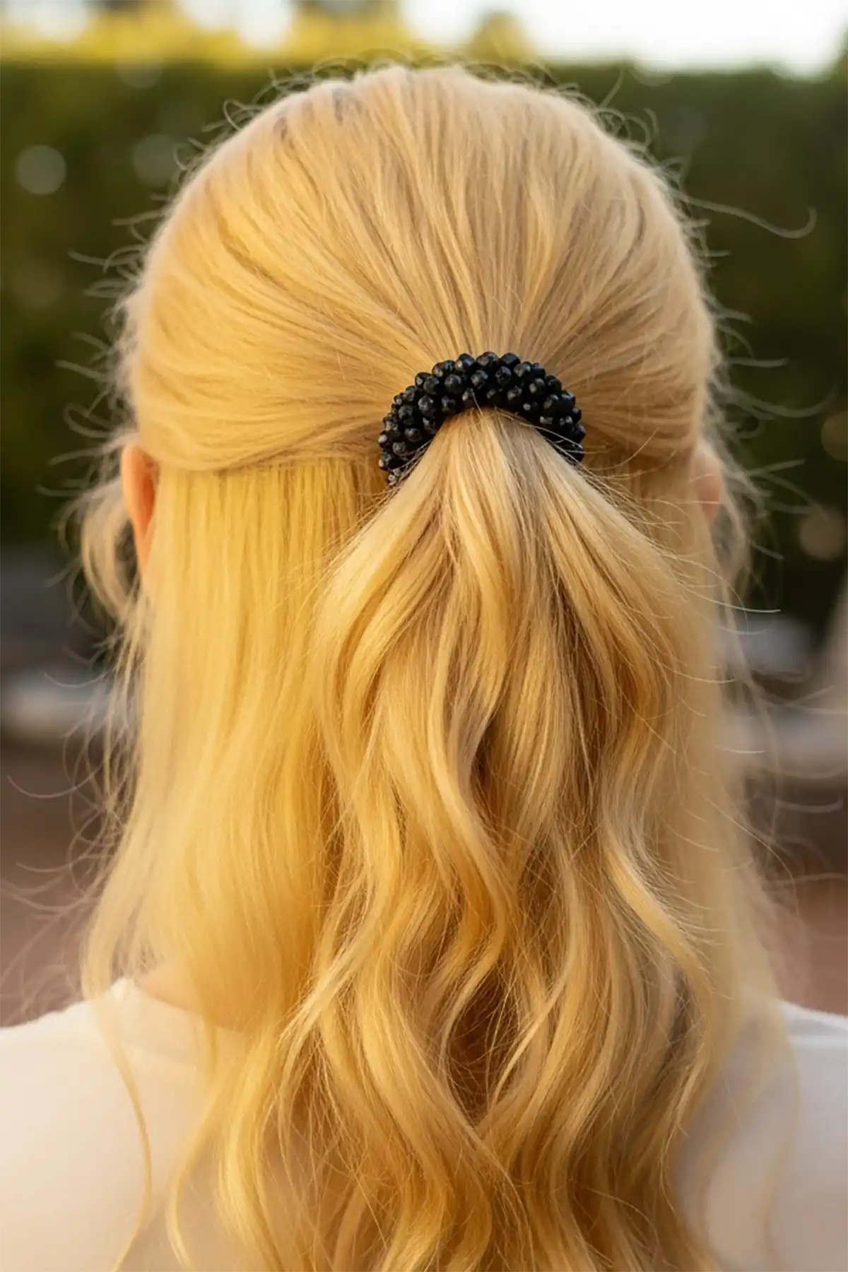 Siyah Renk Taşlı Lastik Toka