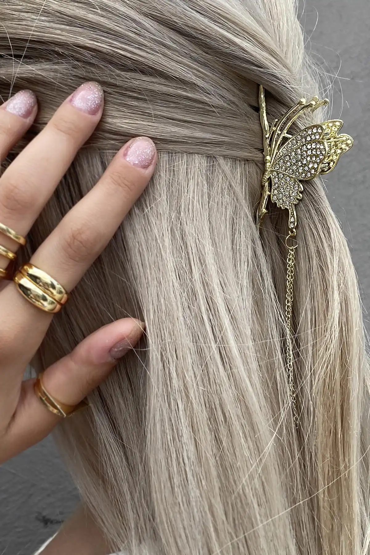 Altın Renk Kelebek Figürlü Mandal Toka