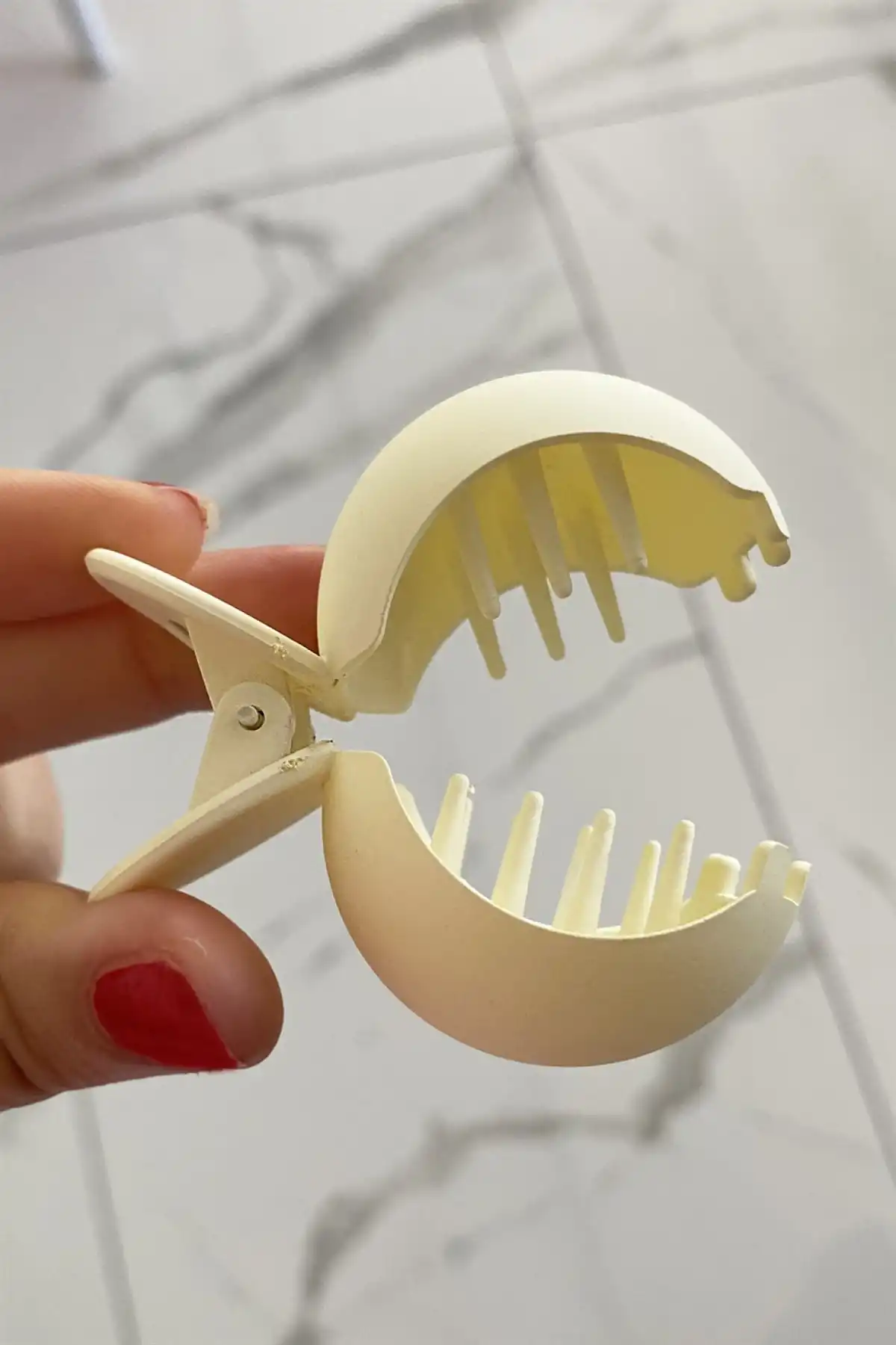 Krem Renk Mandal Toka