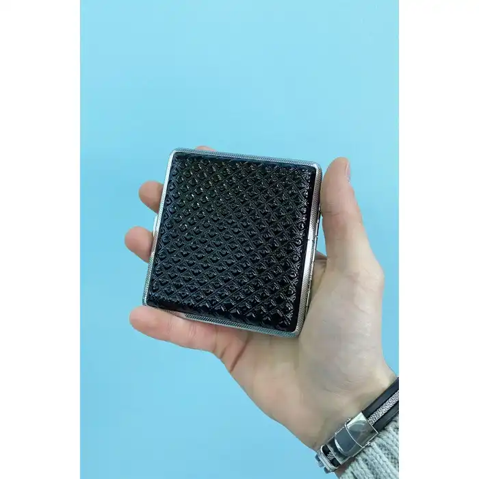 Siyah Renk Kabartmalı Orta Boy Tabaka