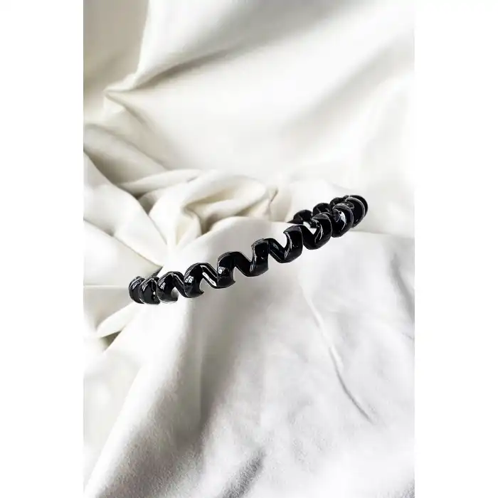 Siyah Renk Kıvrımlı Taç