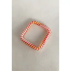 Kırmızı Renk Helezon Lastik Toka