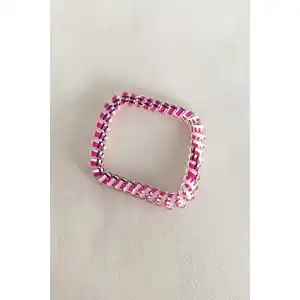 Pembe Renk Siyah Çizgili Helezon Lastik Toka