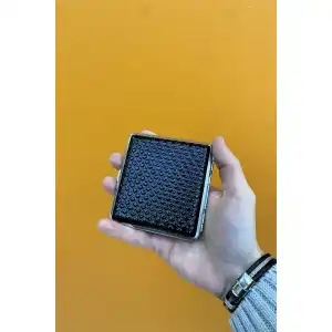 Siyah Renk Kabartmalı Orta Boy Tabaka