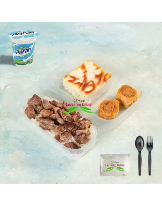 Dana Kavurmalı Tereyağlı Pilav + Peynirli Su Böreği + Baklava + Ayran