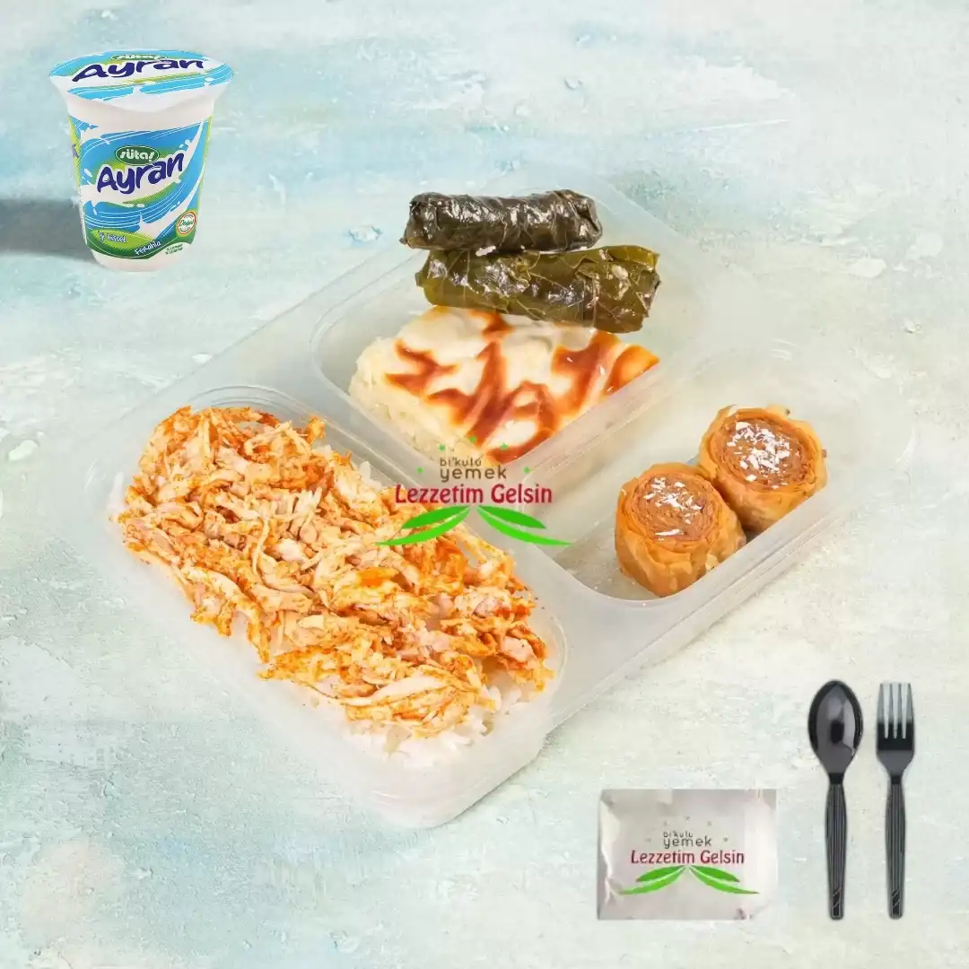 Soslu Didilmiş Tavuklu Tereyağlı pilav + Peynirli Su Böreği + Zeytinyağlı Yaprak Sarması + Baklava + Ayran