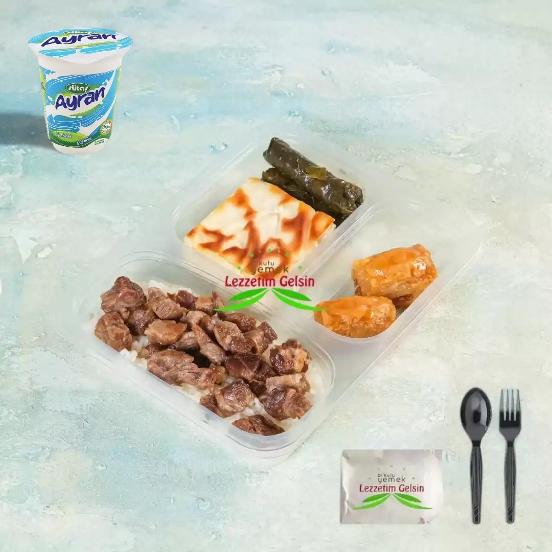 Tereyağlı Pilav + Dana Kavurma + Zeytinyağlı Yaprak Sarma +Peynirli Su Böreği + Baklava + Ayran