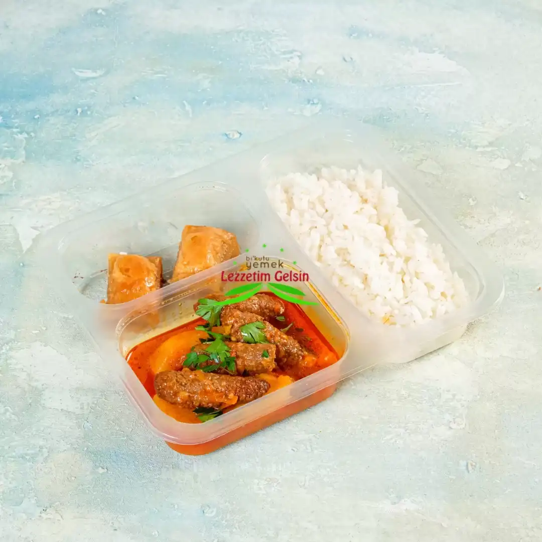 Tereyağlı Pilav + İzmir Köfte + Tatlı + Ayran