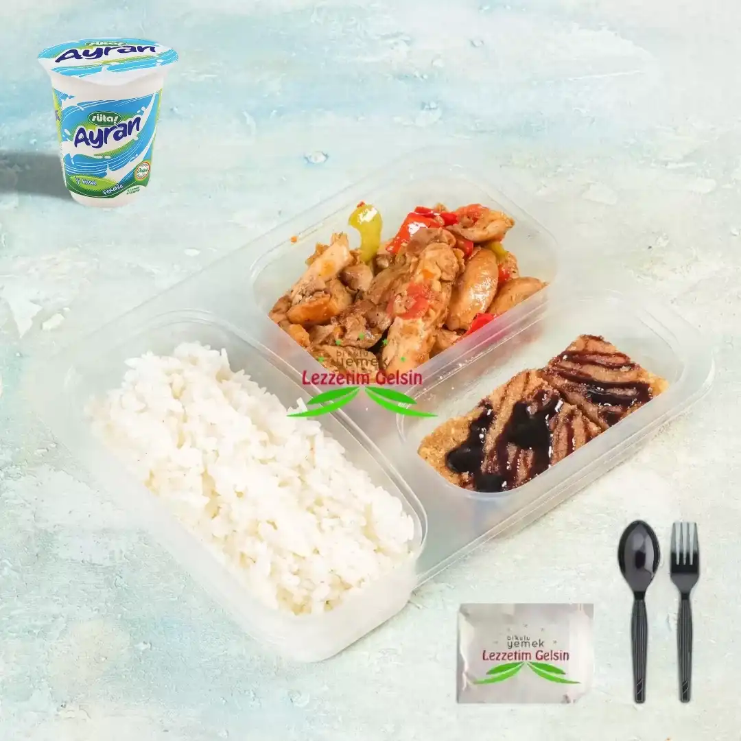 Tereyağlı Pilav + Tavuk Fajita + Çikolata Soslu İrmik Helvası + Ayran