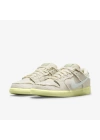 Nike SB Dunk Low Mummy