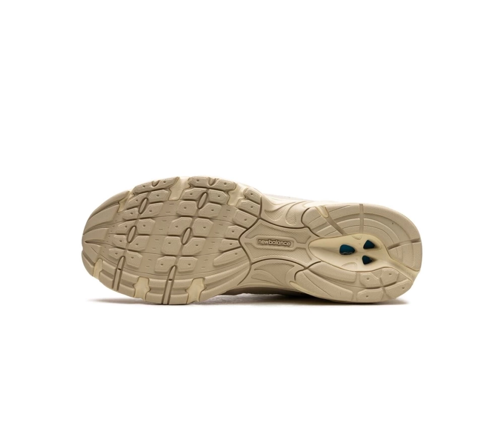 NEW BALANCE 530 Beige/Angora
