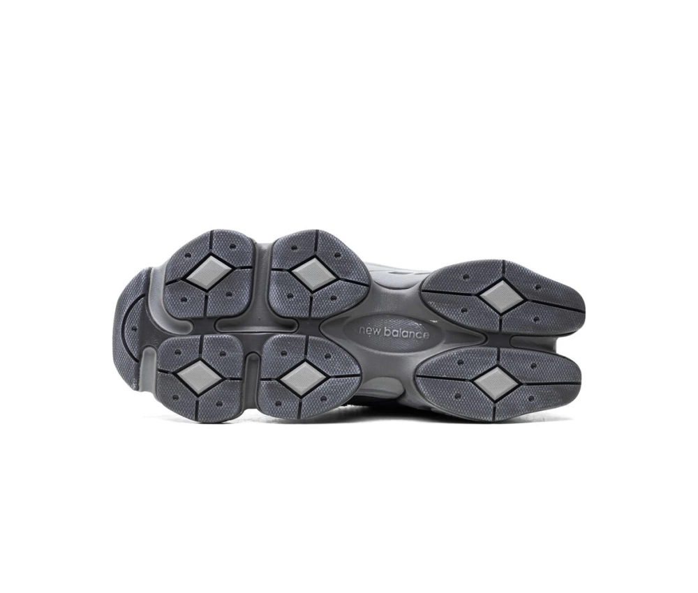 New Balance 9060 Magnet