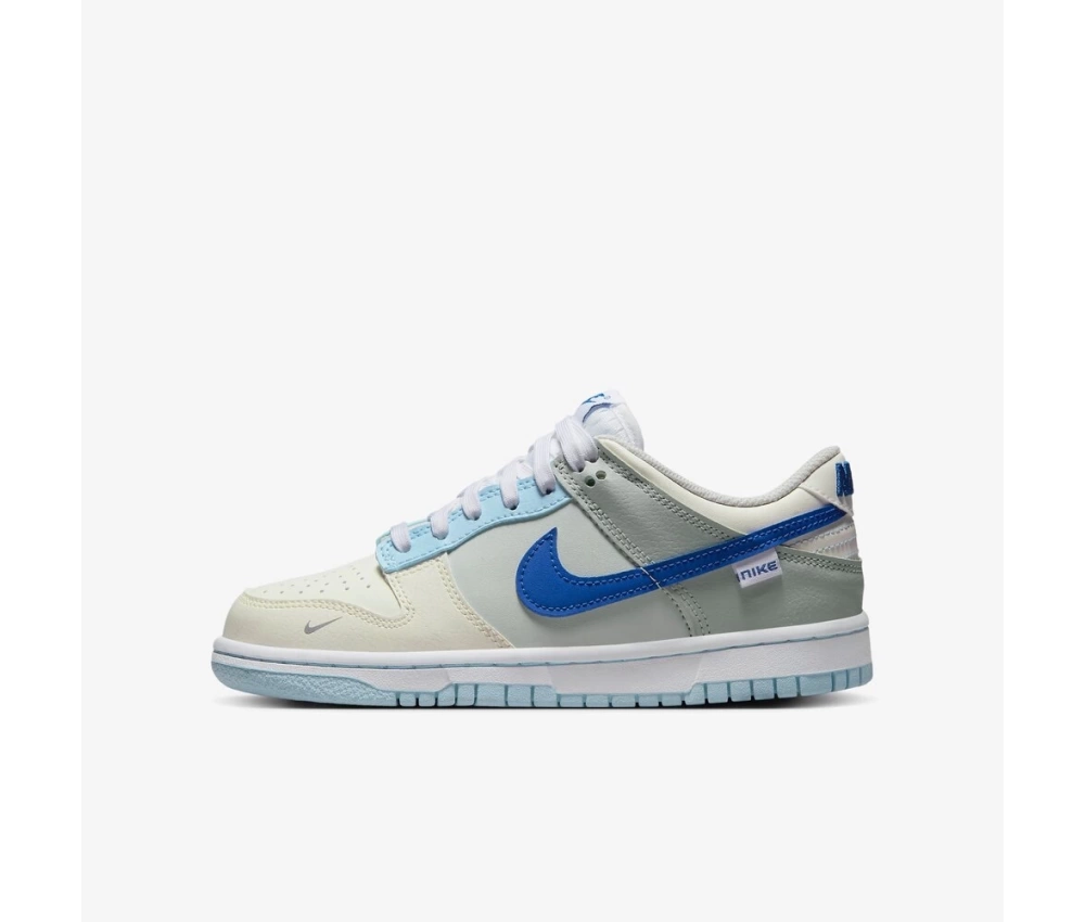 Nike Dunk Low Ivory Hyper Royal